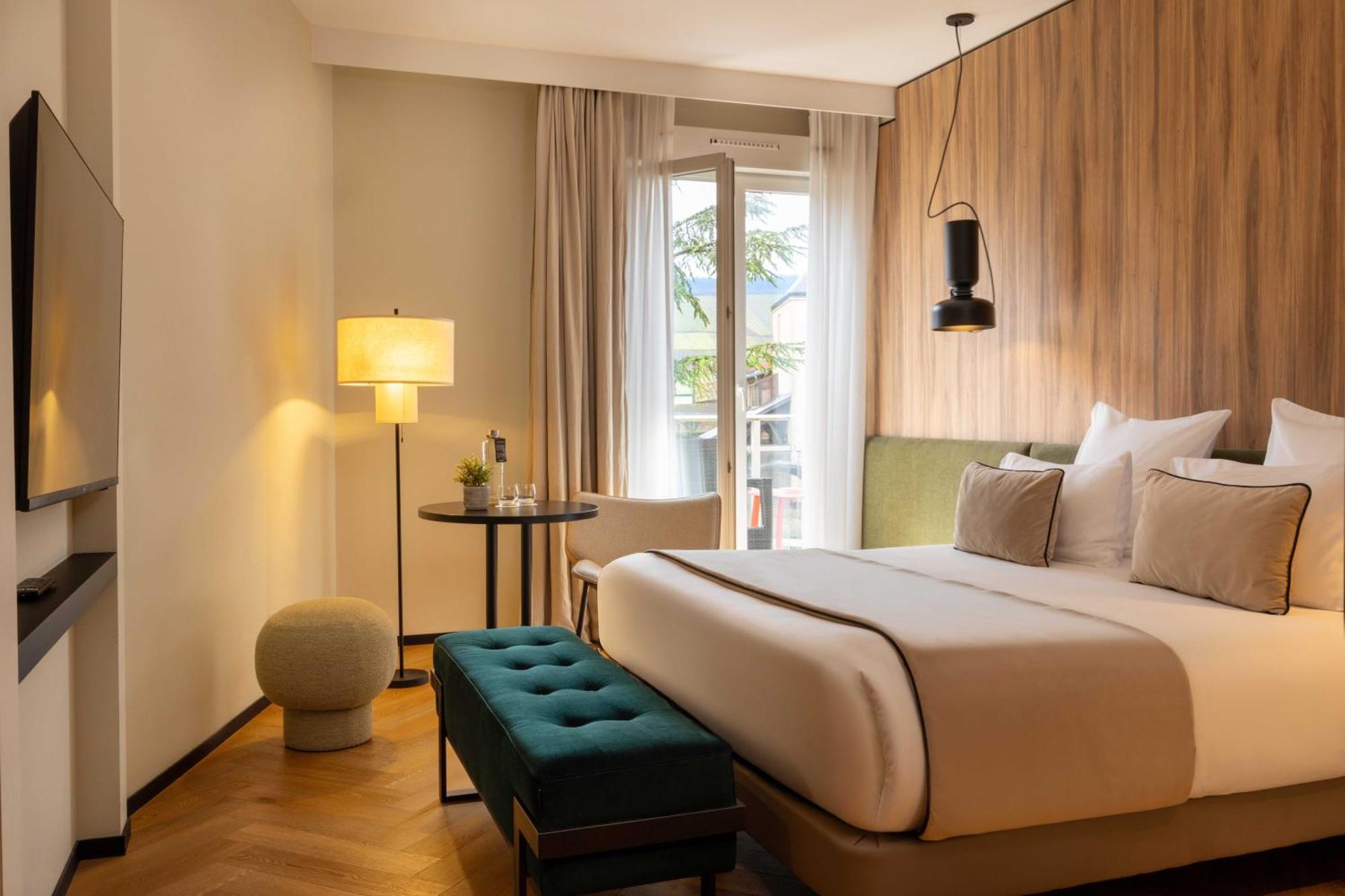 Prestige Room Vineyards or Garden View